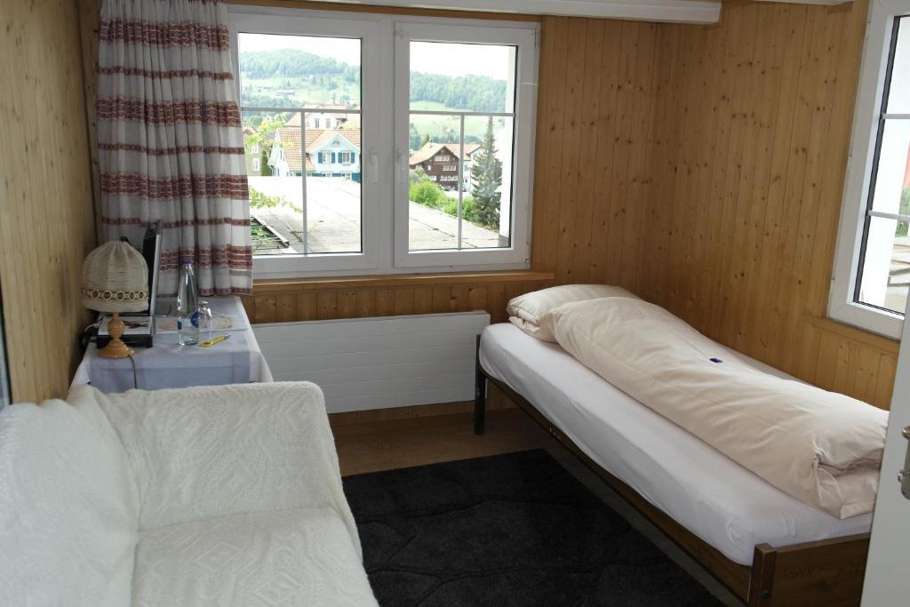 Gasthof Krone Wolfhalden Oda fotoğraf